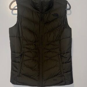 The North Face Olive Puffer Vest - Hunter Green